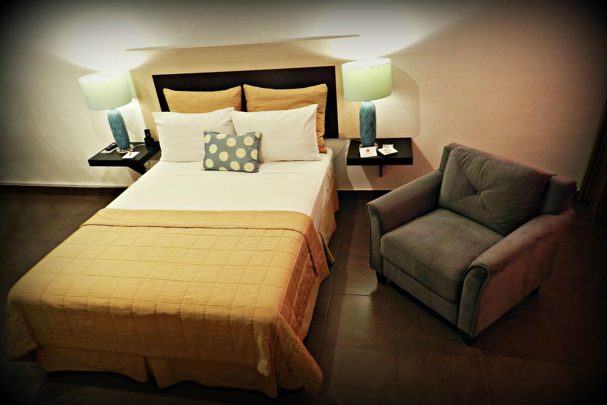 Clarion Hotel San Pedro Sula Esterno foto